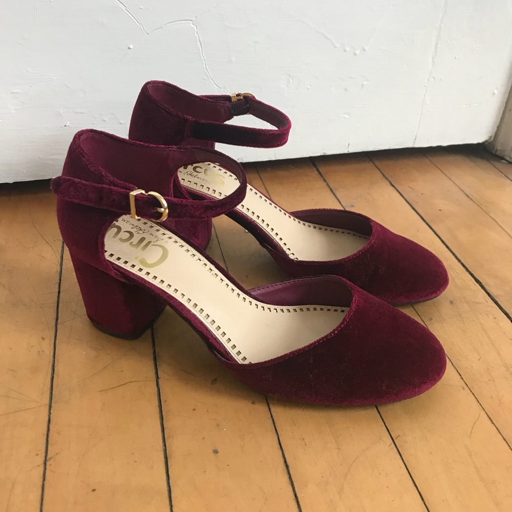 Circus by sam Edelman burgundy pumps sz 6